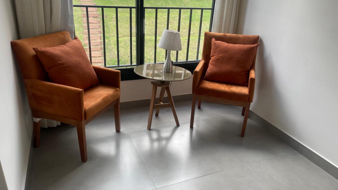 Requinte E Conforto Em Belissimo Triplex A 400m Do Capivari - By Hostyn Apartamento *