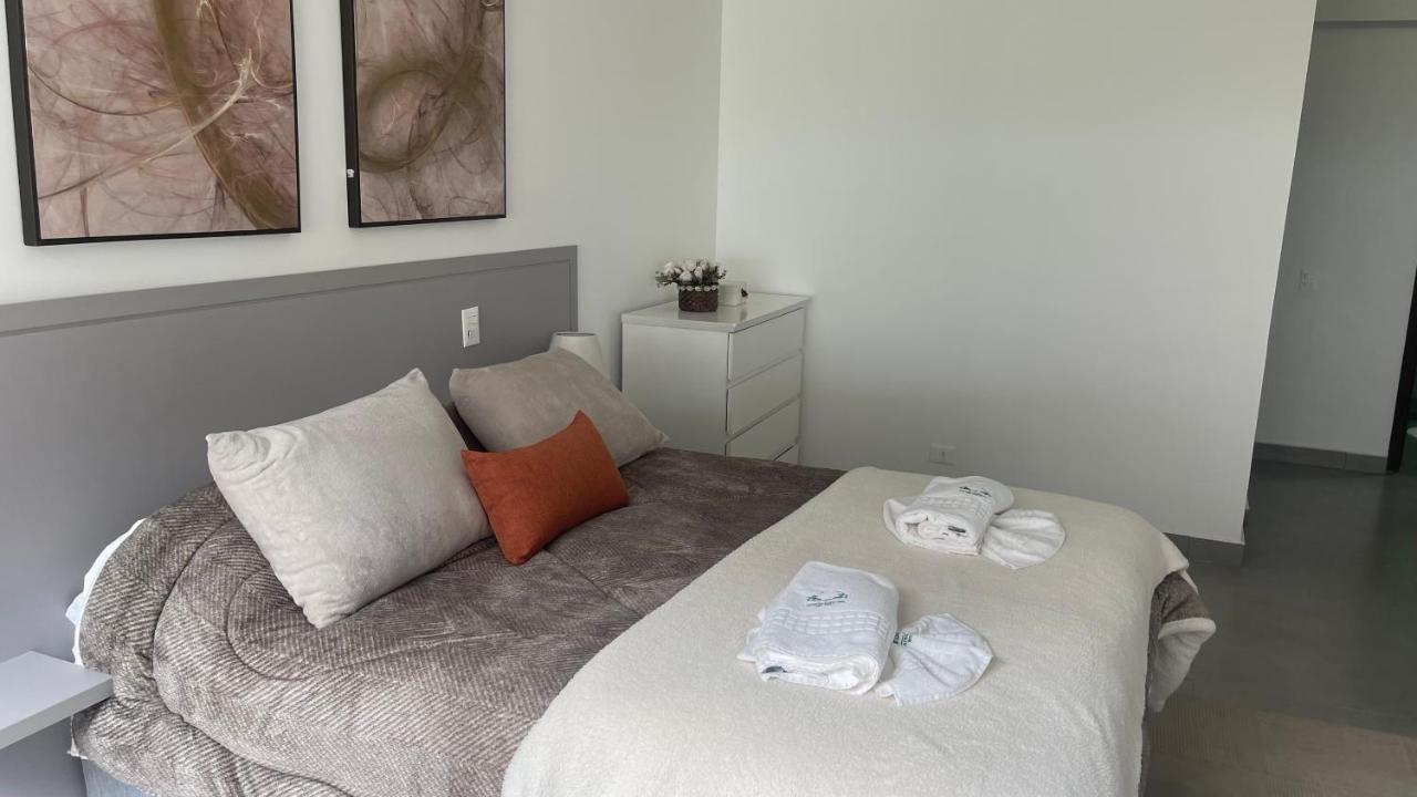 Requinte E Conforto Em Belissimo Triplex A 400m Do Capivari - By Hostyn Apartment